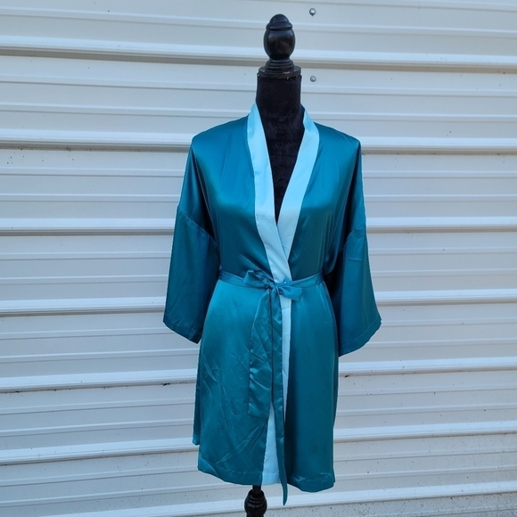 VICTORIA SECRET Teal Turquoise Blue SATIN ROBE ONE SIZE O/S WITH POCKETS Kimono - Picture 1 of 8